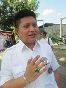 Sawaludin SE sesaat setelah peletakan batu pertama  Kantor Gerindra (Rabu,06/05/2015)