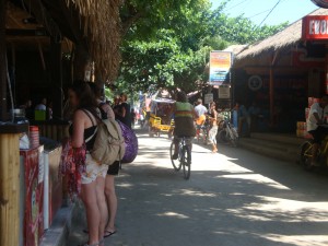 GILI TRAWANGAN MENJADI SALAH SATU SASARAN UTAMA PARA WISTAWAN MENIKMATI LIBURAN