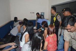 Pemeriksaan Urin terhadap pekerja Cafe