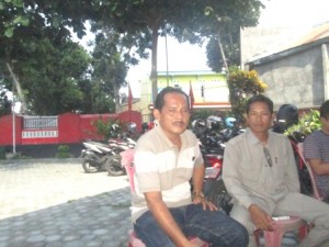 Ketua DPC PDI Perjuangan Lalu Lukman di Dampingi Sekretaris Fraksi PDIP DPRD Lombok Timur M.Ahwan Purnama SP