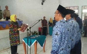 Saat pengucaan sumpah ASN yang baru menerima SK PNS